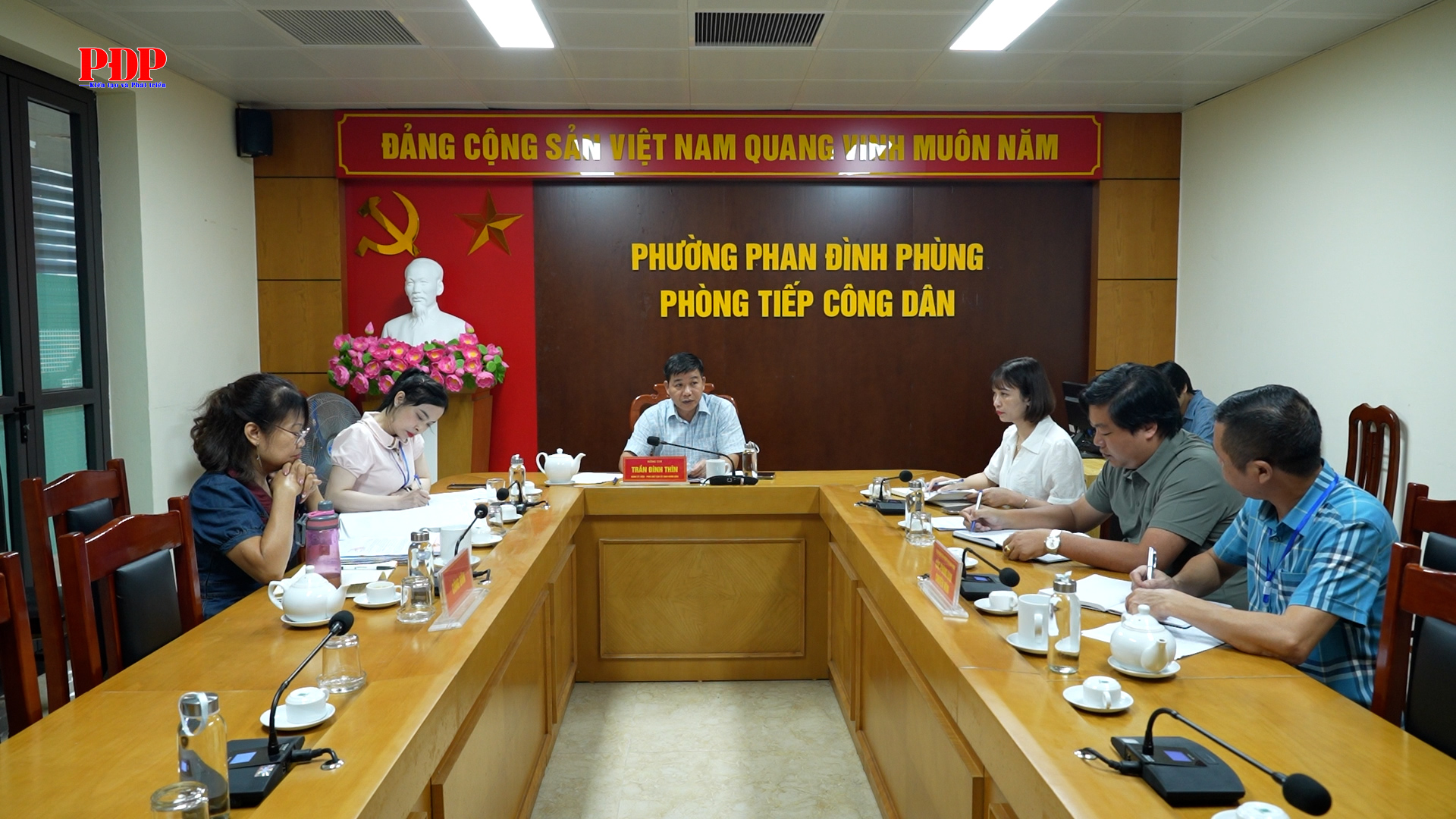 Đồng chí Trần Đình Thìn, Phó Chủ tịch UBND phường Phan Đình Phùng tiếp công dân định kỳ tháng 7/2026.