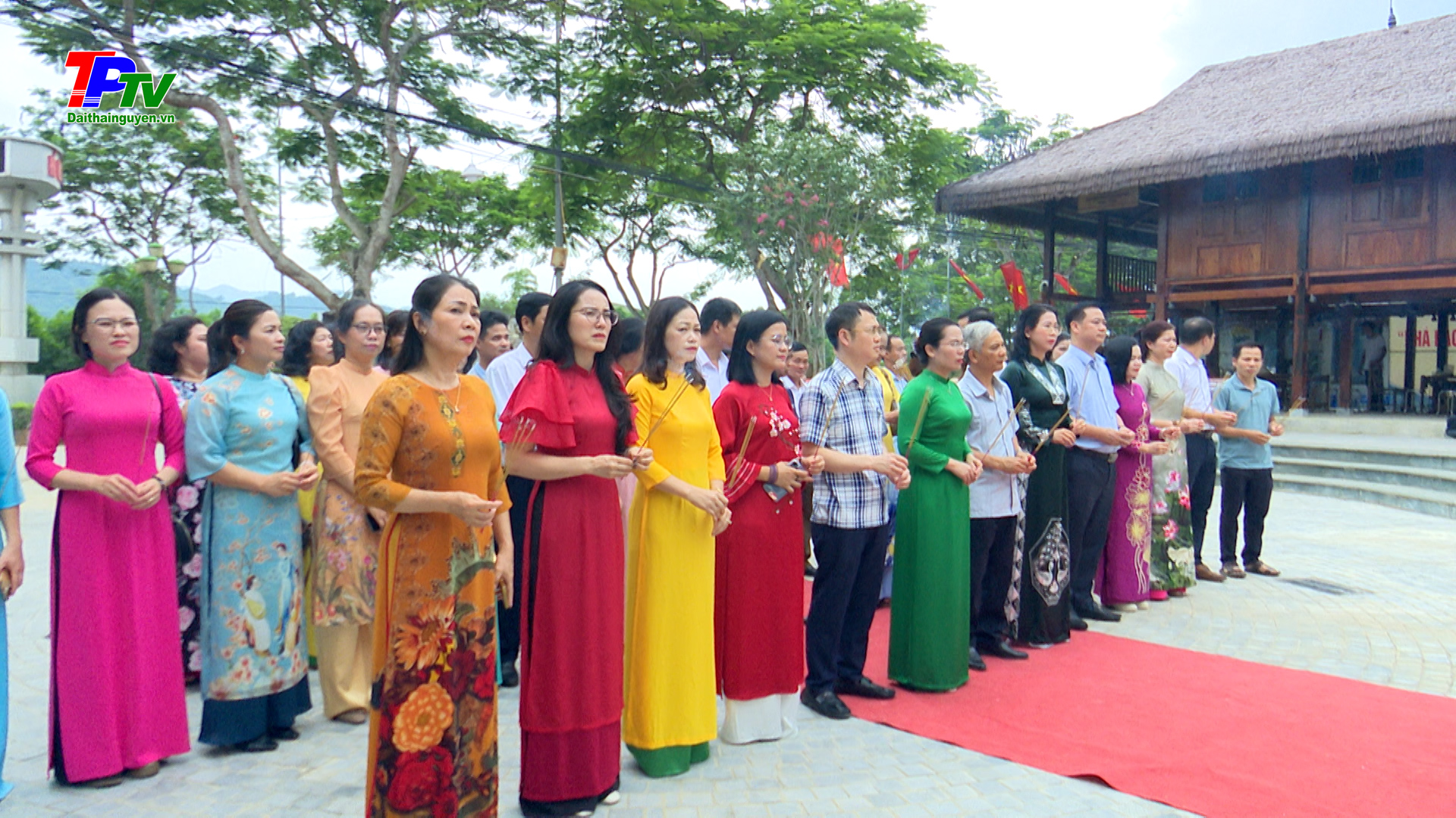 Giao lưu, gặp mặt nhân kỷ niệm 100 năm ngày Báo chí cách mạng Việt Nam.