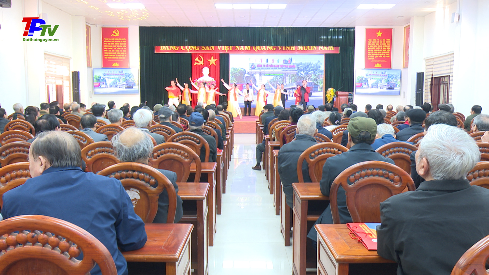 Thành phố Thái Nguyên gặp mặt các đồng chí nguyên lãnh đạo tỉnh, thành phố Thái Nguyên qua các thời kỳ