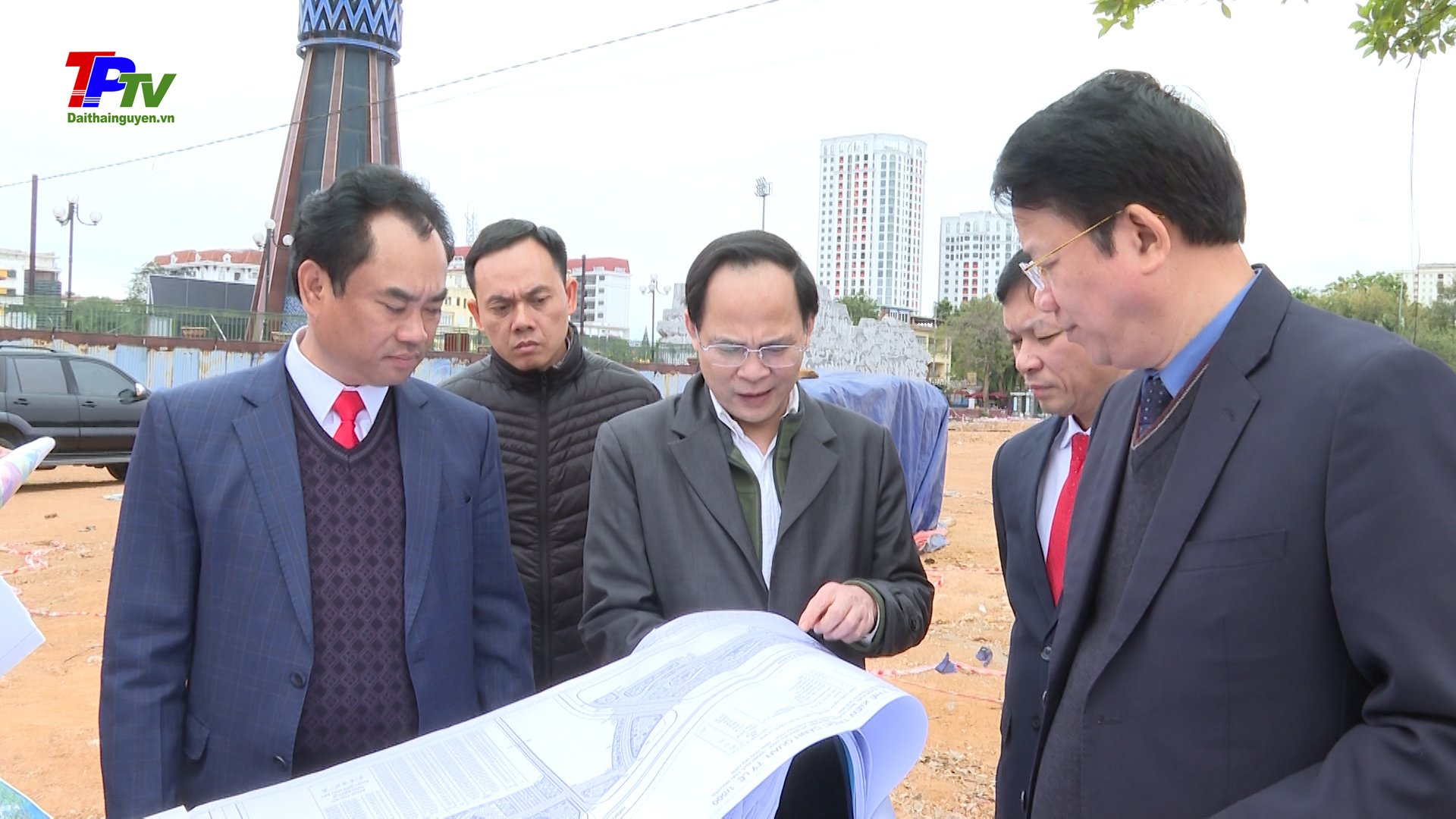 Đẩy nhanh tiến độ Dự án xây dựng cảnh quan phía sau Quảng trường Võ Nguyên Giáp.