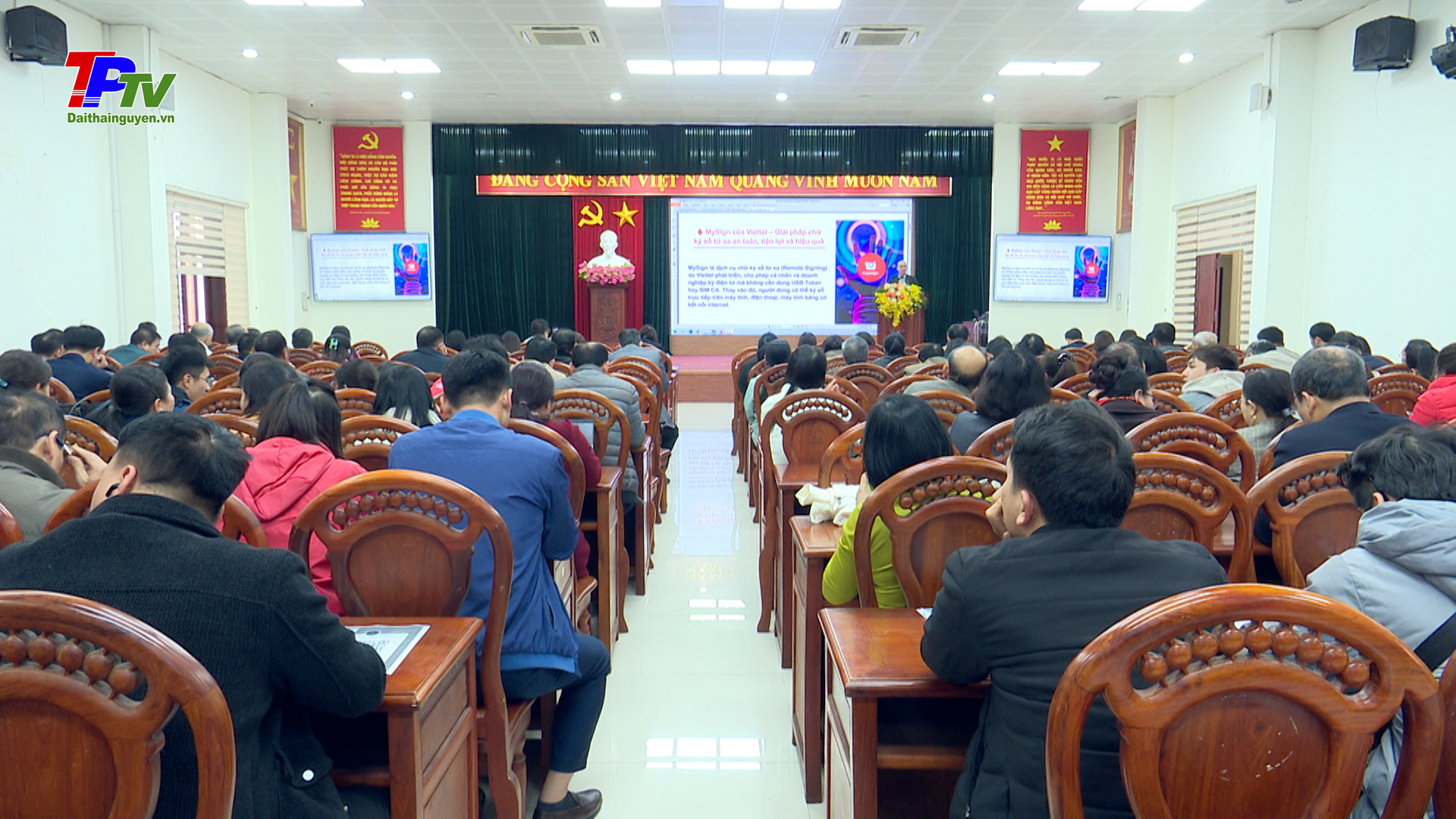 Hướng dẫn cài đặt, tích hợp Sổ sức khỏe điện tử trên ứng dụng VNeID và đăng ký, sử dụng chữ ký số công cộng.