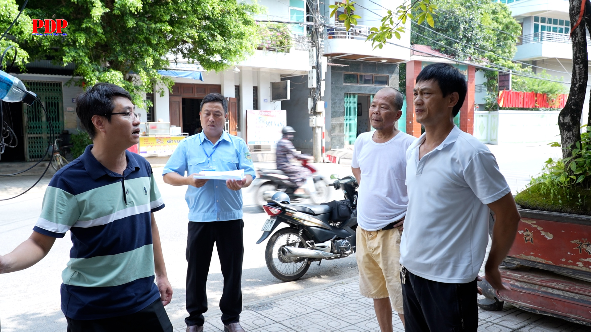 Nâng cao ý thức giữ gìn trật tự đô thị cho người dân trên địa bàn phường Phan Đình Phùng