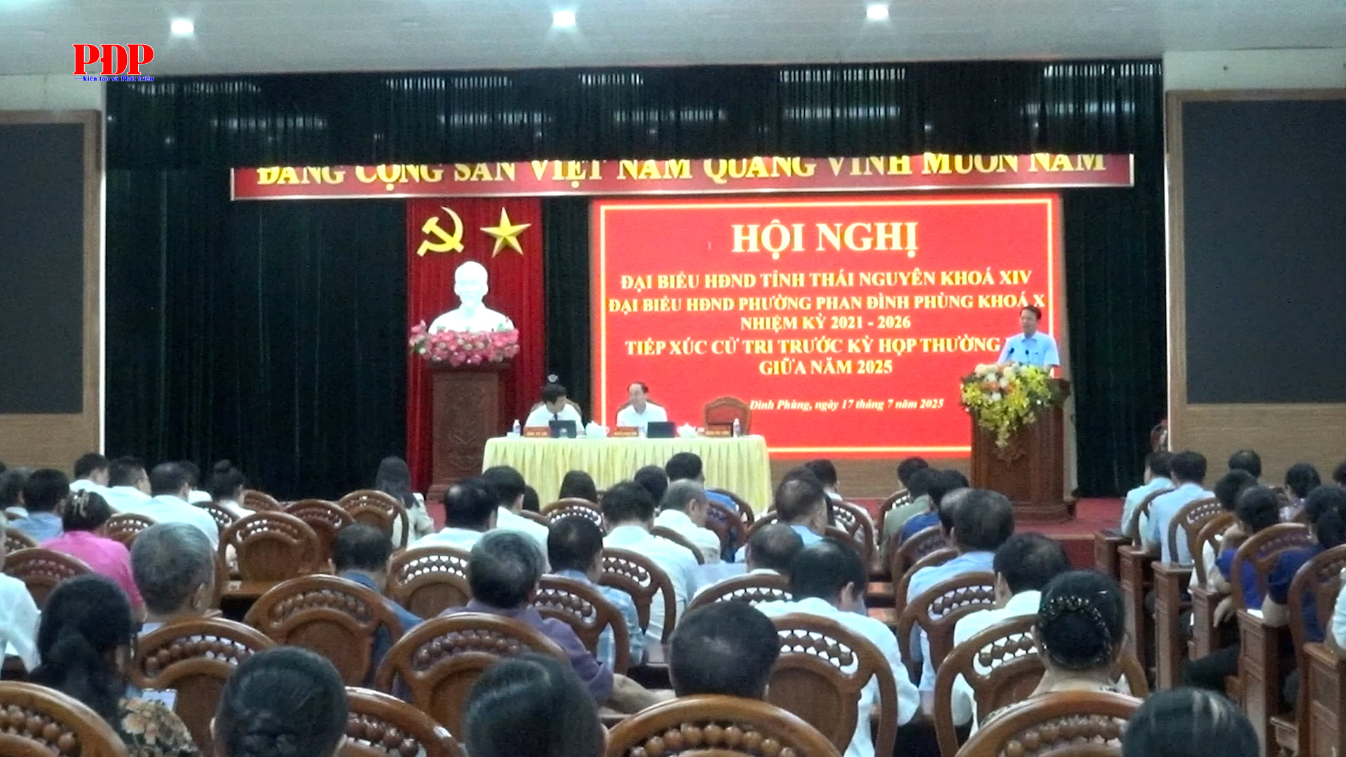 Đại biểu HĐND tỉnh tiếp xúc cử tri phường Phan Đình Phùng, tỉnh Thái Nguyên.