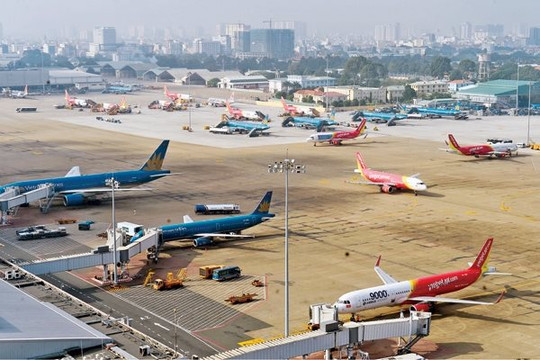Hạn chế tình trạng chậm, hủy chuyến bay trong dịp nghỉ lễ và cao điểm hè