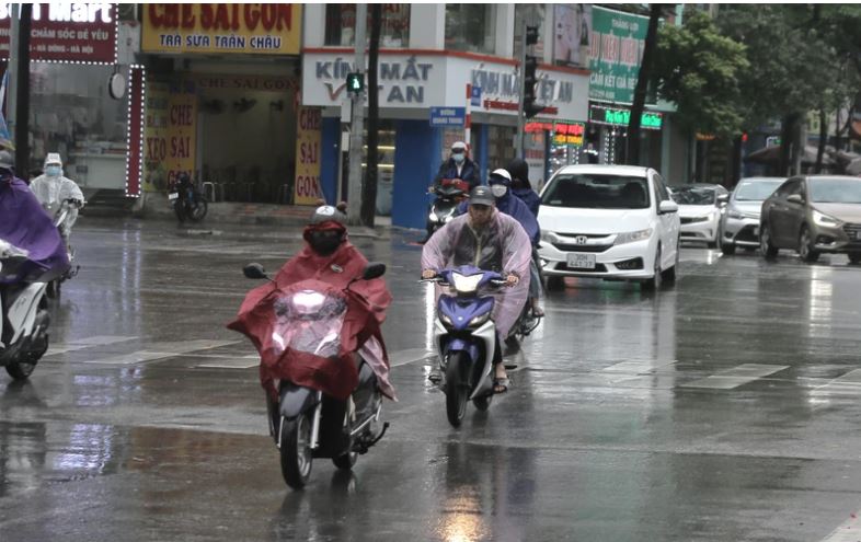 Mưa dông và mưa lớn cục bộ ở nhiều khu vực trên cả nước