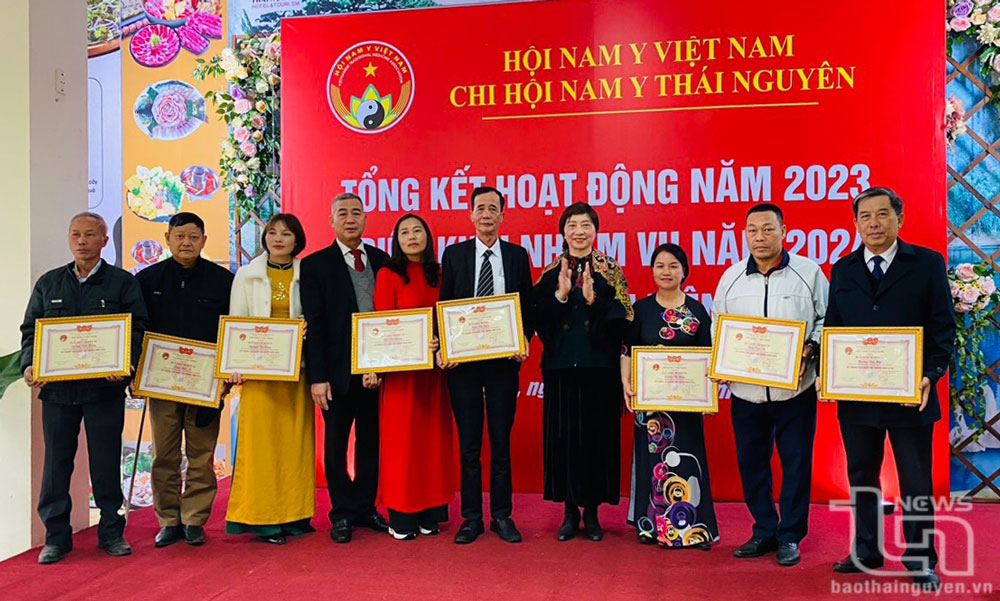 Điều trị bệnh hiệu quả bằng thuốc Nam