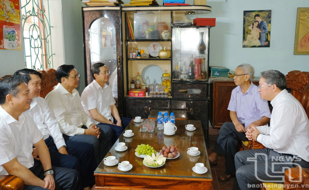 Lãnh đạo tỉnh Khánh Hòa thăm, làm việc tại Thái Nguyên