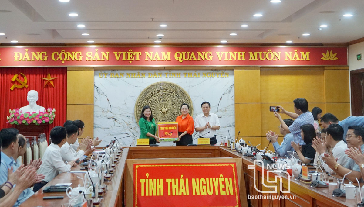 Đoàn học viên tỉnh Quảng Ninh nghiên cứu, trao đổi kinh nghiệm tại Thái Nguyên
