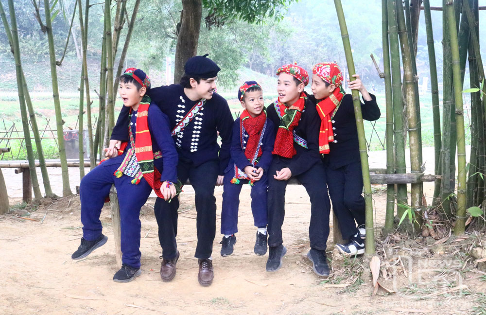 Chung tay bảo vệ, chăm sóc trẻ em