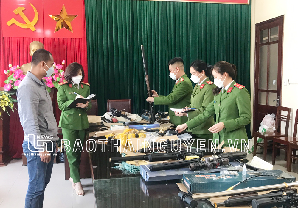 Thu giữ hơn 10.000 viên đạn chì và hàng nghìn linh kiện súng hơi