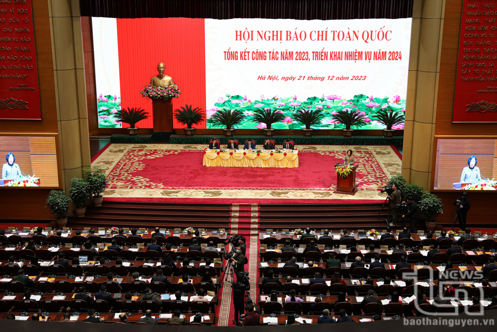 Xây dựng nền báo chí, truyền thông chuyên nghiệp, nhân văn và hiện đại