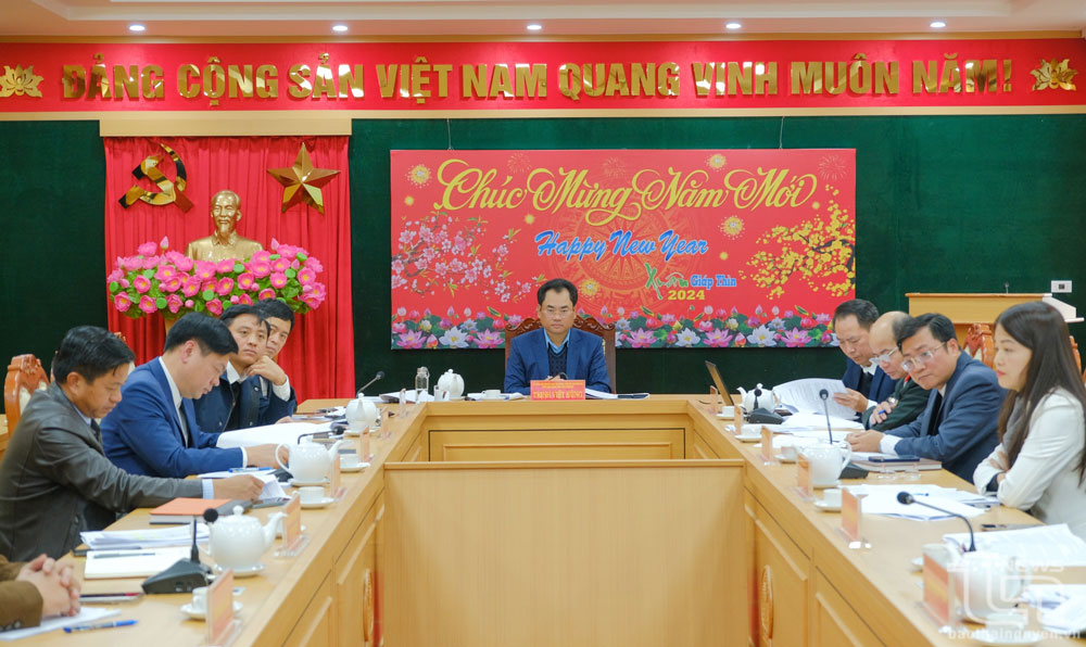 Đồng chí Chủ tịch UBND tỉnh tiếp công dân phường Ba Hàng