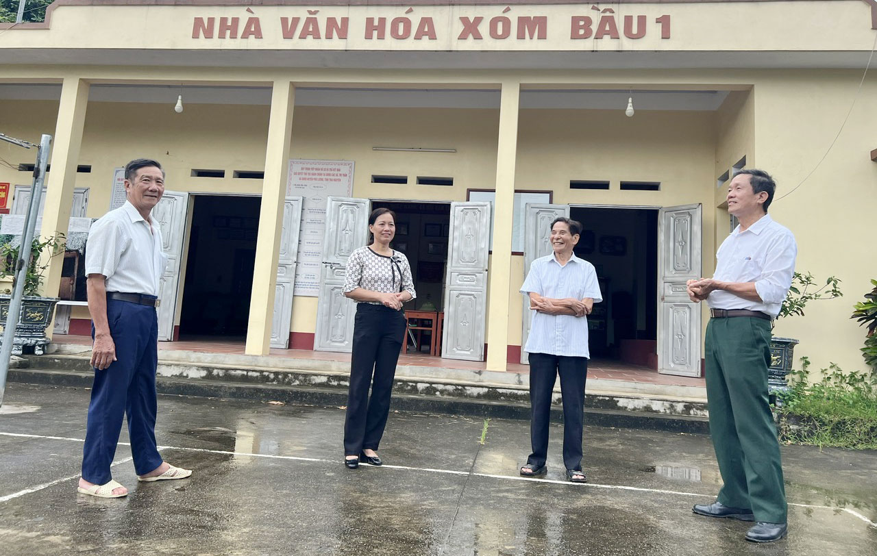 Những người “ăn cơm nhà, vác tù và hàng tổng”