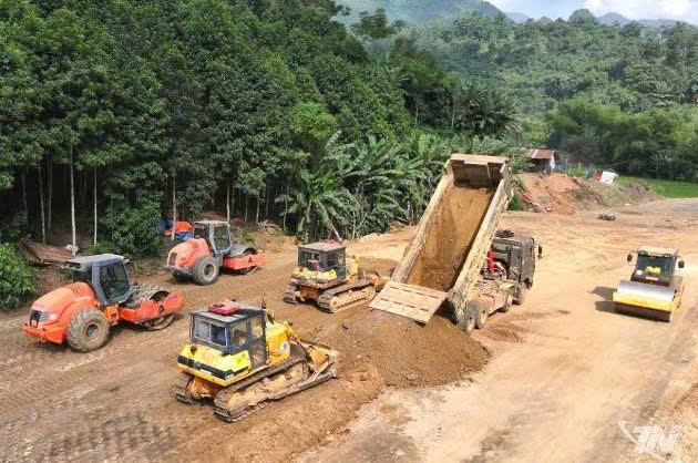 Bản lĩnh cán bộ trước yêu cầu hành động - Kỳ 1: Từ 'dám' đến trách nhiệm: Bản lĩnh cán bộ được đo bằng việc làm
