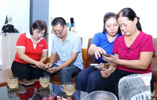 Sức mạnh mới ở chi bộ lớn (kỳ 3): 'Chìa khóa' công nghệ trong đổi mới hoạt động chi bộ