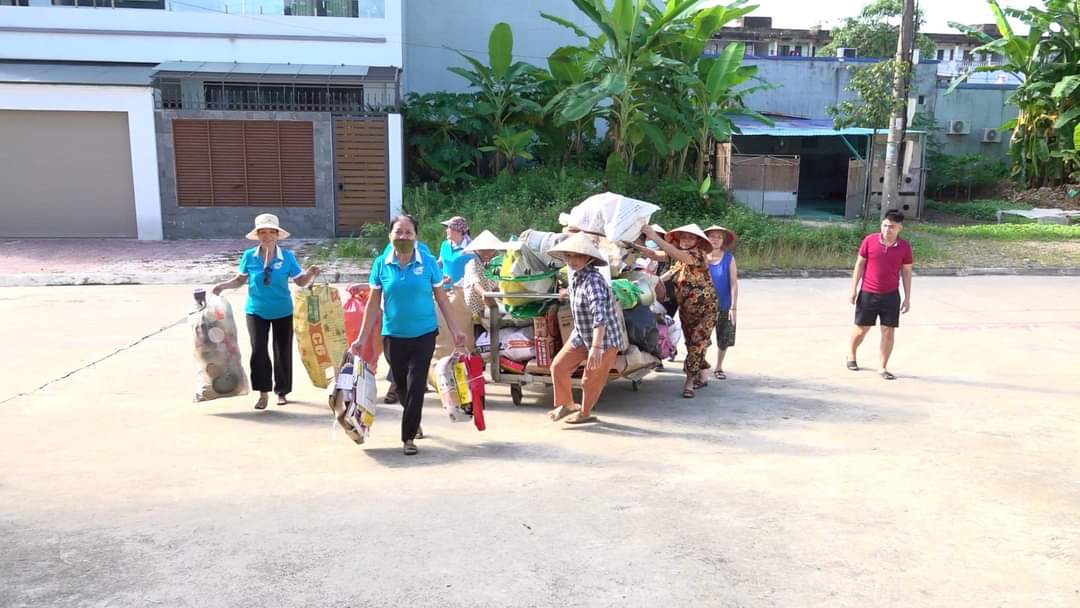Phụ nữ Sông Công học và làm theo Bác