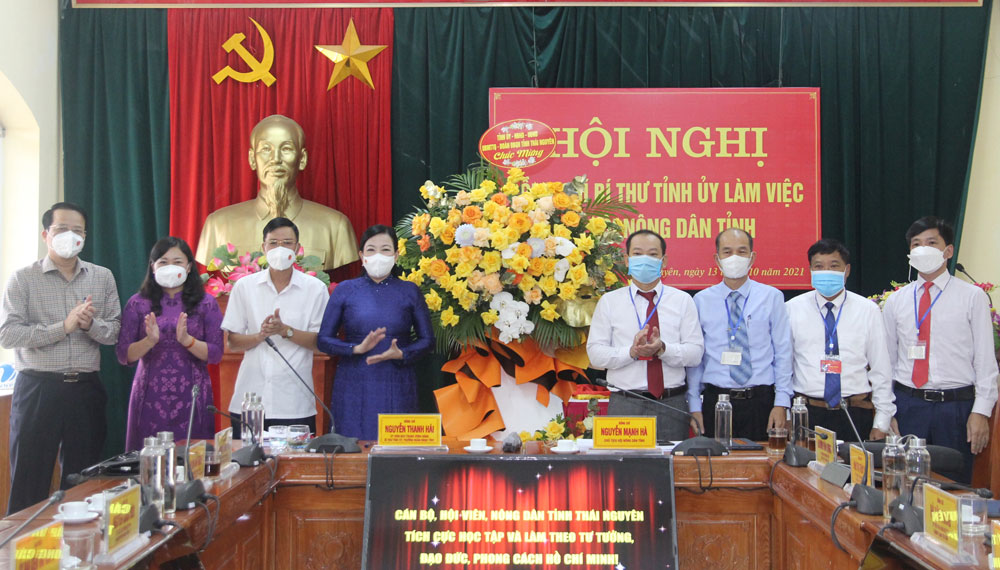 Mỗi cán bộ Hội phải là người bạn thân thiết với nông dân