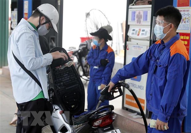 Điều chỉnh giá xăng 10 ngày một lần: Tránh độ trễ trong điều hành giá