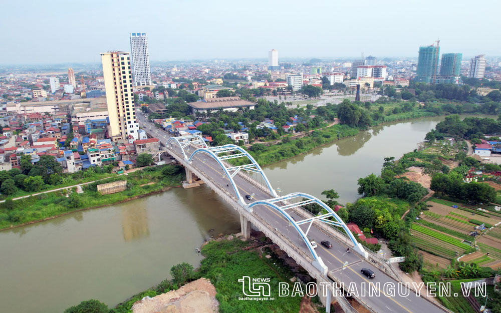 Bên kia sông Cầu