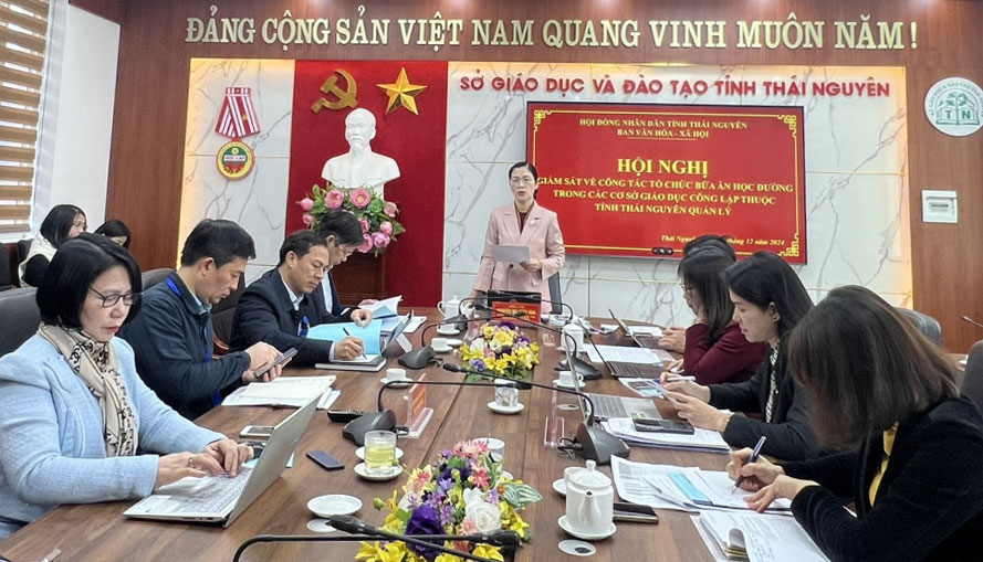 Giám sát việc tổ chức bữa ăn học đường trong các cơ sở giáo dục công lập
