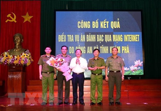 Phá 2 đường dây cá độ bóng đá qua mạng với số tiền hơn 3.000 tỷ đồng