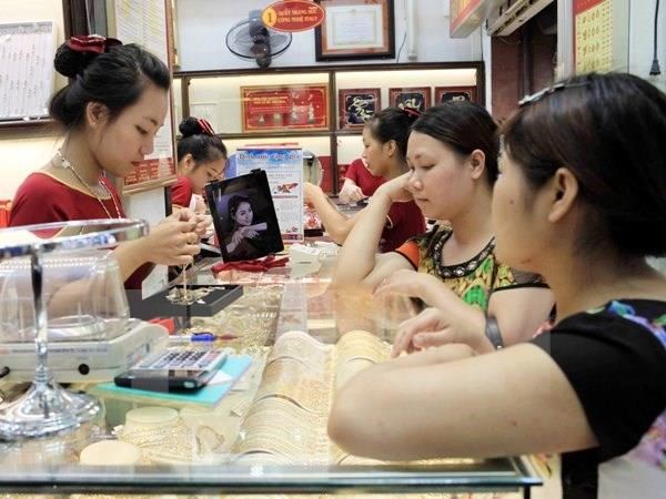 Giá vàng trong nước tăng mạnh, vượt ngưỡng 42 triệu đồng