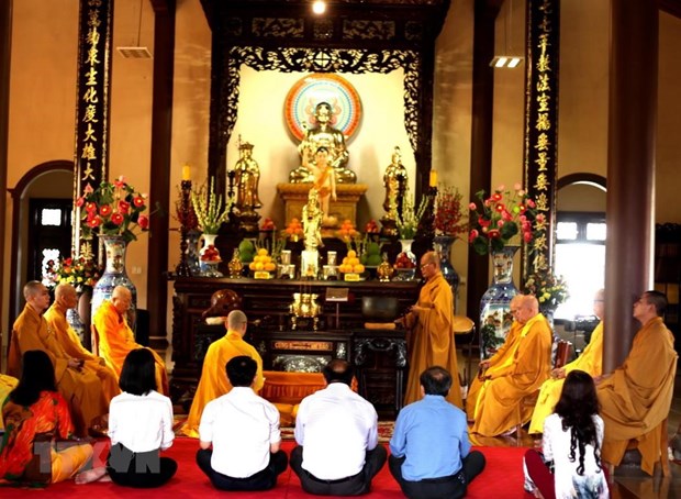 Việt Nam có nhiều hoạt động tưởng niệm các nạn nhân tai nạn giao thông