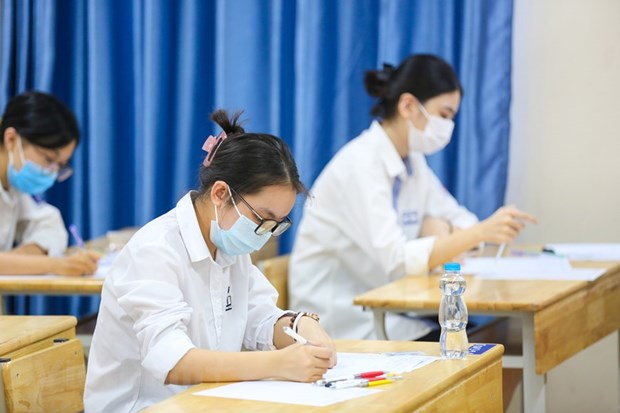 Thí sinh bắt đầu dự thi tốt nghiệp trung học phổ thông đợt 2