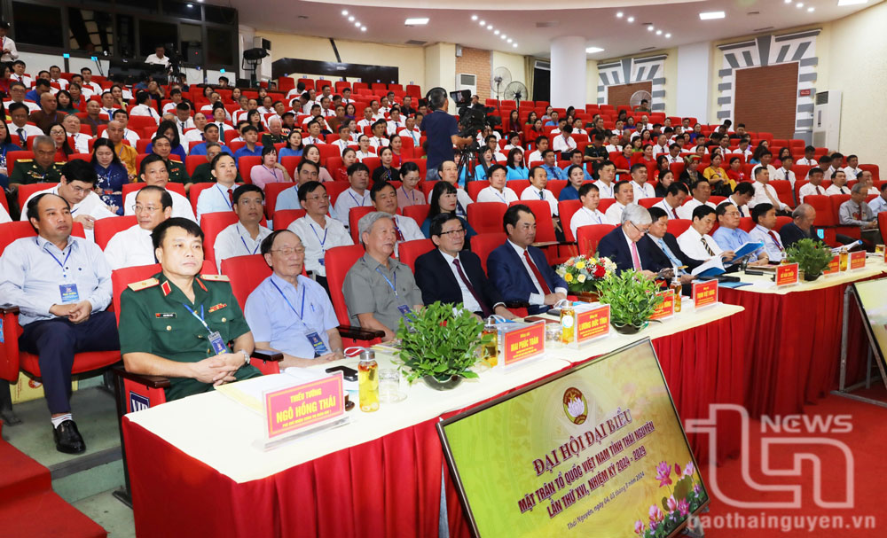 Đồng chí Dương Văn Tiến tái cử Chủ tịch Ủy ban Mặt trận Tổ quốc tỉnh Thái Nguyên