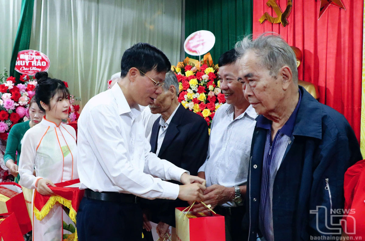 Kỷ niệm 94 năm Ngày truyền thống Mặt trận Tổ quốc Việt Nam (18/11/1930 - 18/11/2024): Khơi dậy sức mạnh khối đại đoàn kết toàn dân tộc