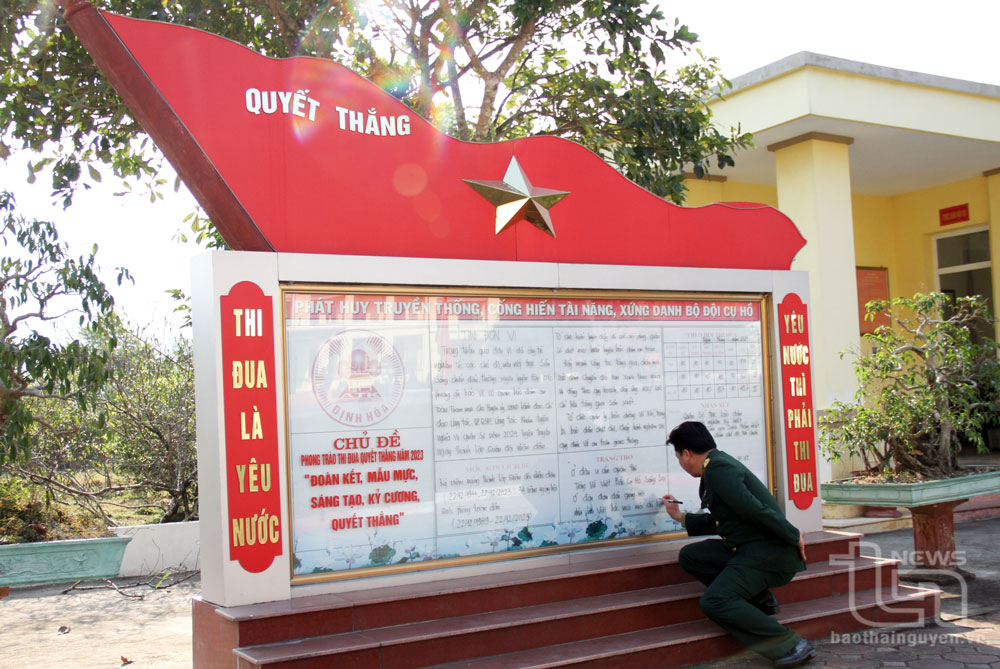 Xây dựng trận địa tư tưởng vững chắc trong lực lượng vũ trang