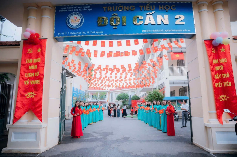 TRƯỜNG TIỂU HỌC ĐỘI CẤN 2 THỰC HIỆN HIỆU QUẢ CÔNG TÁC CÔNG KHAI THEO THÔNG TƯ 09/2024/TT-BGDĐT