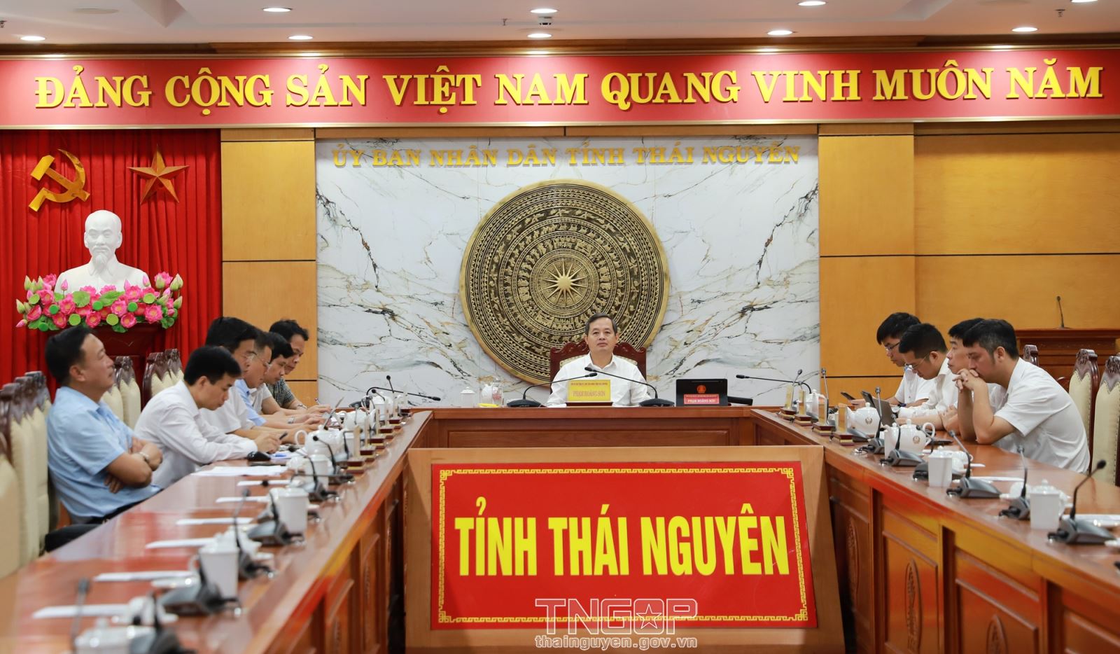Thủ tướng Chính phủ chủ trì Phiên họp thứ Hai của Ban Chỉ đạo quốc gia về phát triển công nghiệp bán dẫn