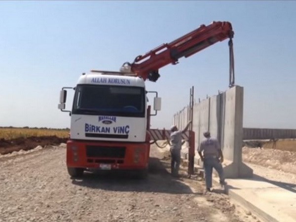 Thổ Nhĩ Kỳ bắt đầy xây dựng tường an ninh giáp biên giới Iran