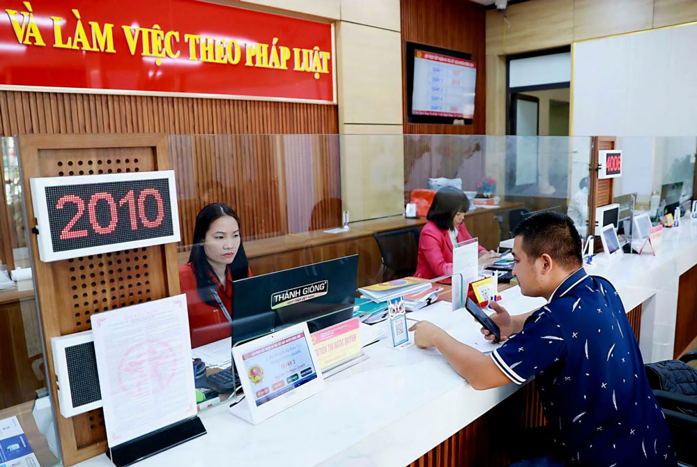 Sớm ban hành tiêu chuẩn chuyển đổi số khi giải quyết thủ tục hành chính trực tuyến