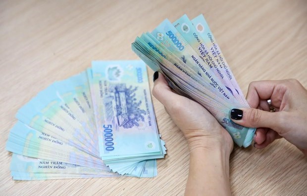 Thu nhập chưa đủ chi tiêu, kế hoạch tăng lương 'tiến thoái lưỡng nan'