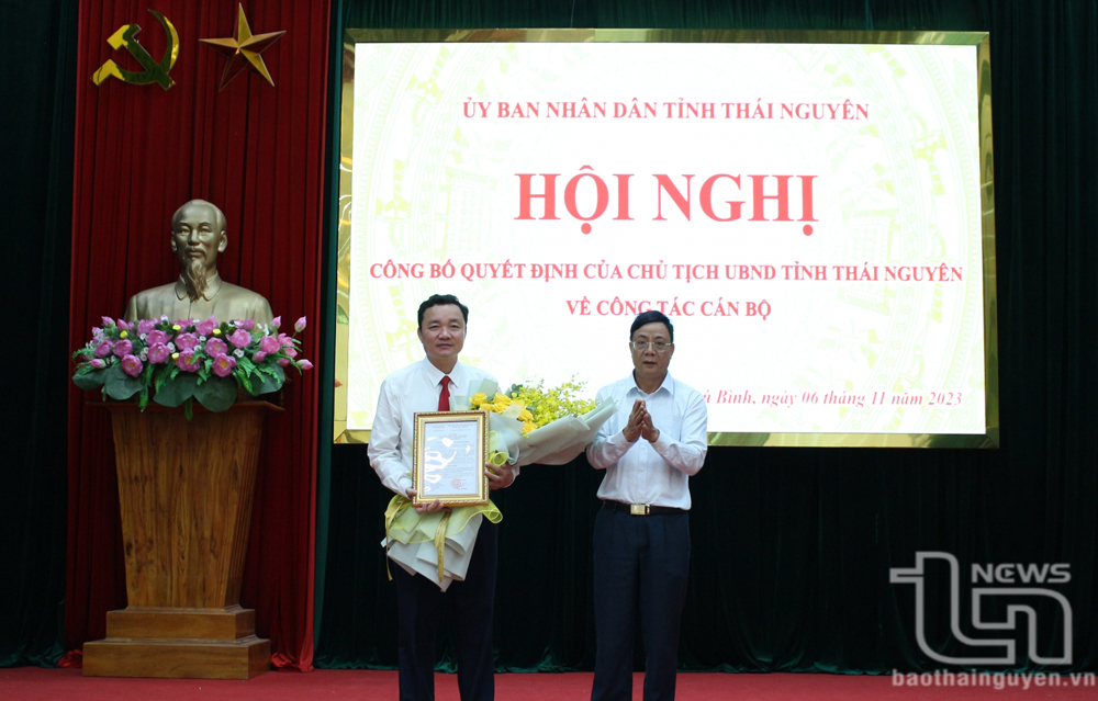 Phê chuẩn kết quả bầu Chủ tịch UBND huyện Phú Bình