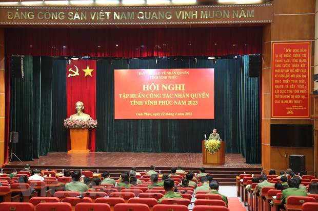 Công tác nhân quyền: Phải kết hợp chặt chẽ giữa 'xây' và 'chống'