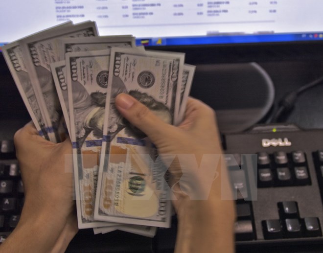 Xu hướng “bán euro, mua USD”sẽ phổ biến trong năm 2016