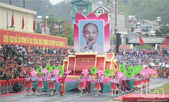 Hùng tráng Lễ diễu binh, diễu hành Kỷ niệm 70 năm Chiến thắng Điện Biên Phủ