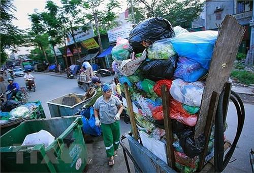 Triển lãm ảnh đầu tiên về rác	thải nhựa	'Hãy cứu biển' ở Việt Nam