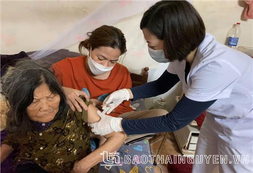 T.P Thái Nguyên: Đẩy nhanh tiến độ tiêm vắc xin tại nhà