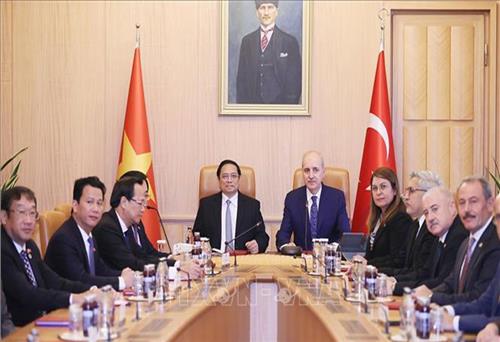 Thủ tướng Phạm Minh Chính gặp Chủ tịch Quốc hội Thổ Nhĩ Kỳ