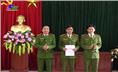 Chủ tịch UBND Tỉnh khen thưởng cho Đội cảnh sát kinh tế, Công an thành phố Thái Nguyên.