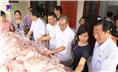 Thành phố Thái Nguyên hỗ trợ tiêu thụ thịt lợn cho người dân.