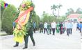 Đoàn đại biểu thành phố Thái Nguyên tổ chức dâng hương tưởng nhớ các anh hùng liệt sỹ.