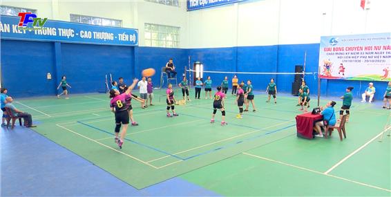 Hội Phụ nữ phường Quan Triều tổ chức Giải bóng chuyền hơi năm 2023.