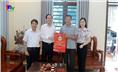 Đồng chí Chủ tịch UBND thành phố Thái Nguyên thăm, tặng quà người có công trên địa bàn xã Tân Cương.
