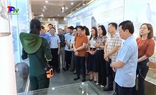 Lớp bồi dưỡng, cập nhật kiến thức tỉnh Quảng Ninh dâng hương tưởng niệm 60 liệt sỹ thanh niên xung phong Đại hội 915.