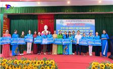 Hội Phụ nữ phường Hoàng Văn Thụ: Biểu dương cán bộ hội tiêu biểu, ra mắt mô hình tuyến đường phụ nữ tự quản về vệ sinh môi trường.
